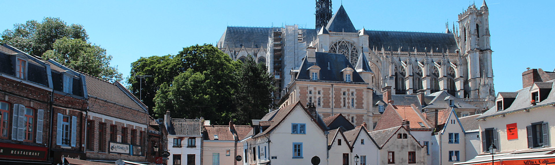 débarras maison Amiens, débarras appartement Amiens, vide maison Amiens, vide appartement Amiens, débarras maison gratuit Amiens, encombrants Amiens, vider bureaux Amiens, vider maison avant vente Amiens, vider maison après décès Amiens